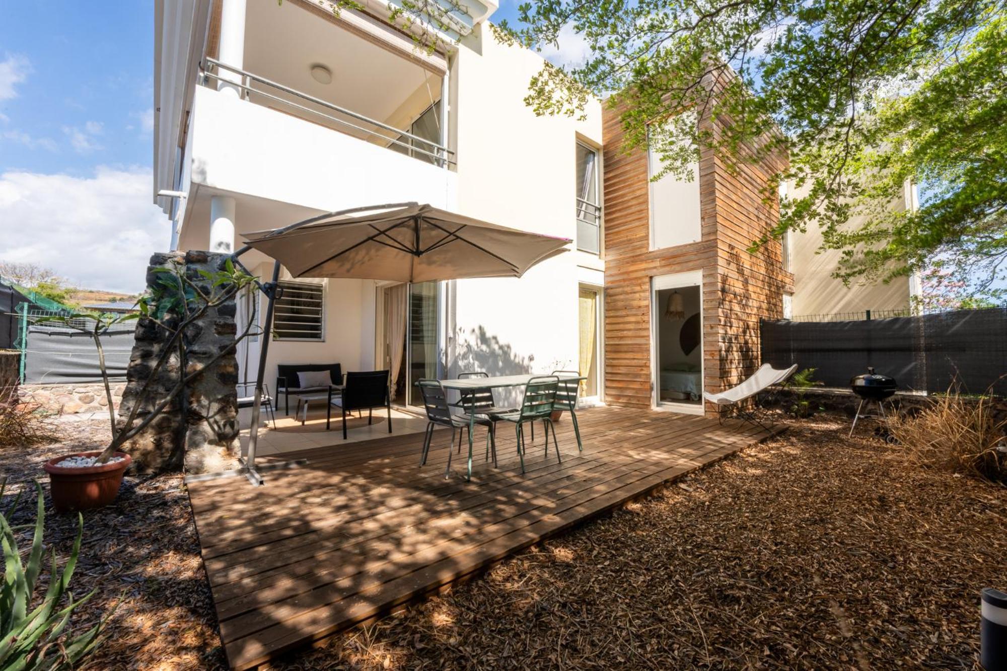 Le Celadon Saint Gilles Les Bains Exterior foto